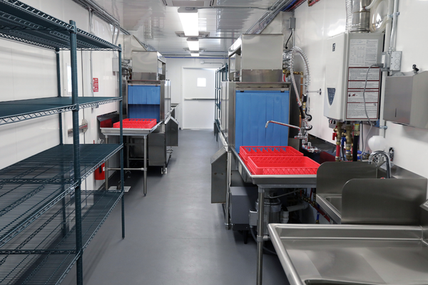 53 foot high-volume dishwashing trailer interior
